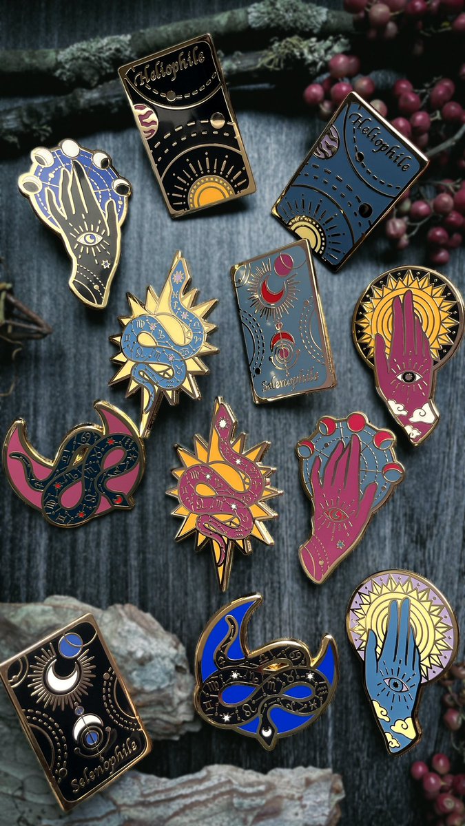 ConjuringEllen's tweet photo. I love designing &amp; making enamel pins Magical themes with a hint of the macabre 🥀

🛍️ https://t.co/MhXuRkoyng 
💌info@ellenstration.com

[RTs appreciated] https://t.co/fy8wBVaiXv