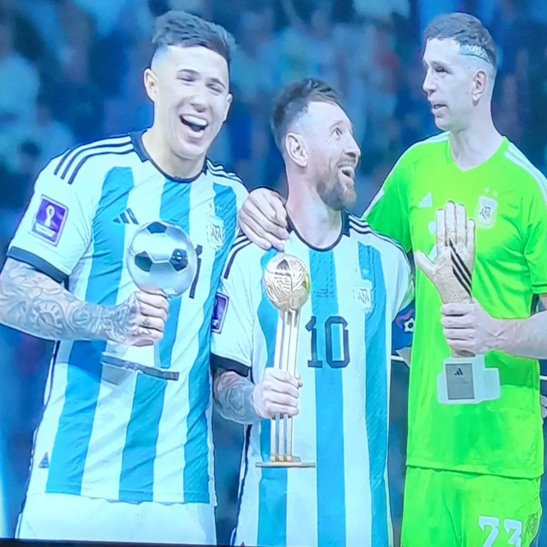 kyddgloves's tweet photo. Thrilled for Messi! 👑⚽️ #FIFAWorldCup #Messi𓃵 https://t.co/quqOQ58TYx