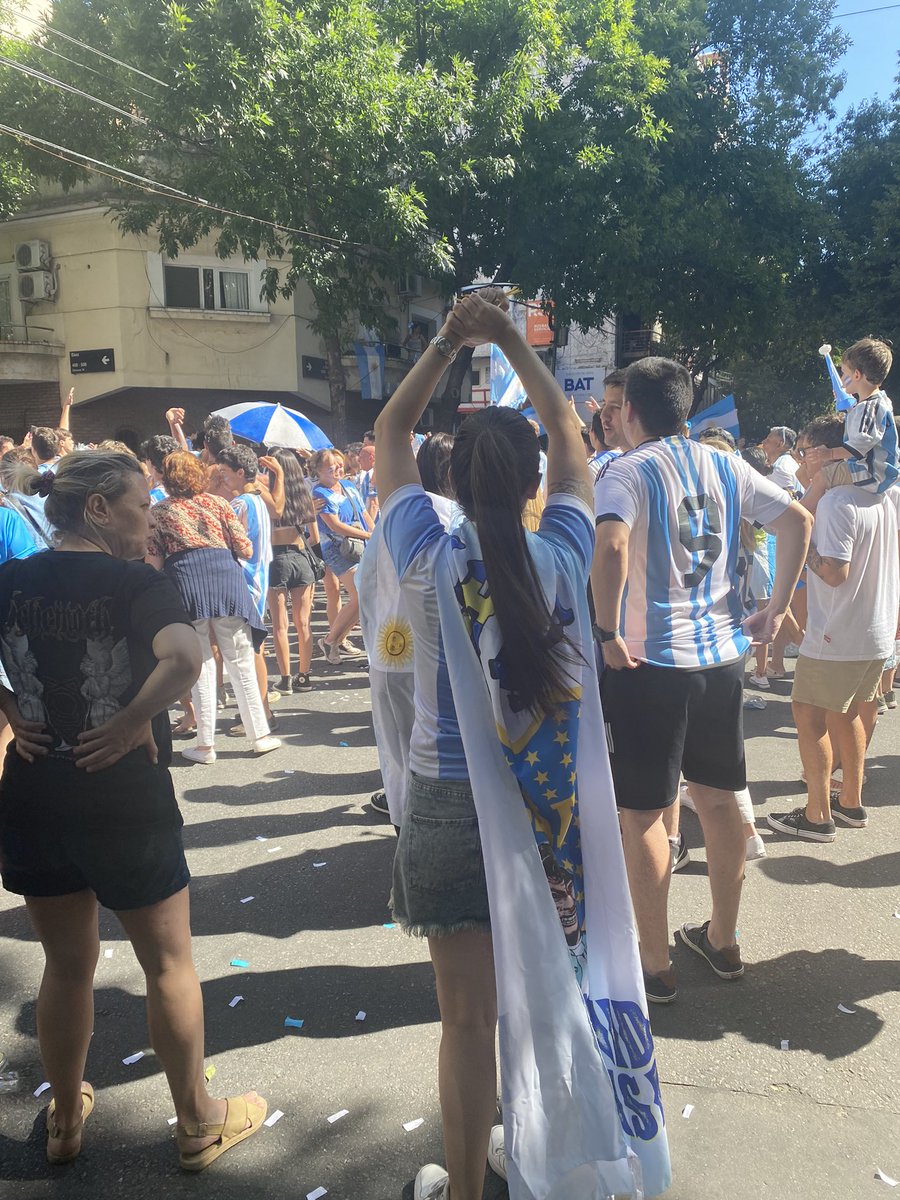 Vi a argentina campeón tres veces, no puedo más.