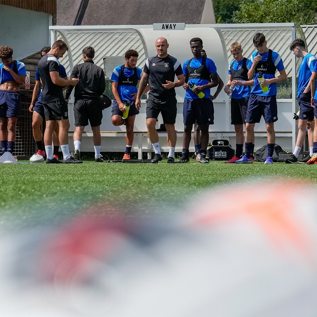 Luton Town FC tweet media
