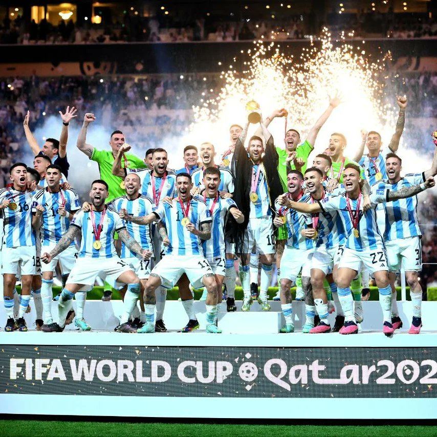 ReviewsOutNow's tweet photo. Loved every bit of this Masterclass finale, bit of emotional too for messi after that much hardwork he finally get what truly should have come into his hands way before but today was the day it came true, forgot 14' coz 22 is the best year now 
#Messi #Martinez #Argentina #Mbappe https://t.co/sKaNjQU8x8