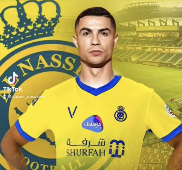 oro32_'s tweet photo. @gorgeous4ew ميسي يتوج بكأس الذهب 🏆                        و الدون يتعاقد مع النصر 🤭 https://t.co/TK0YUIR7ky