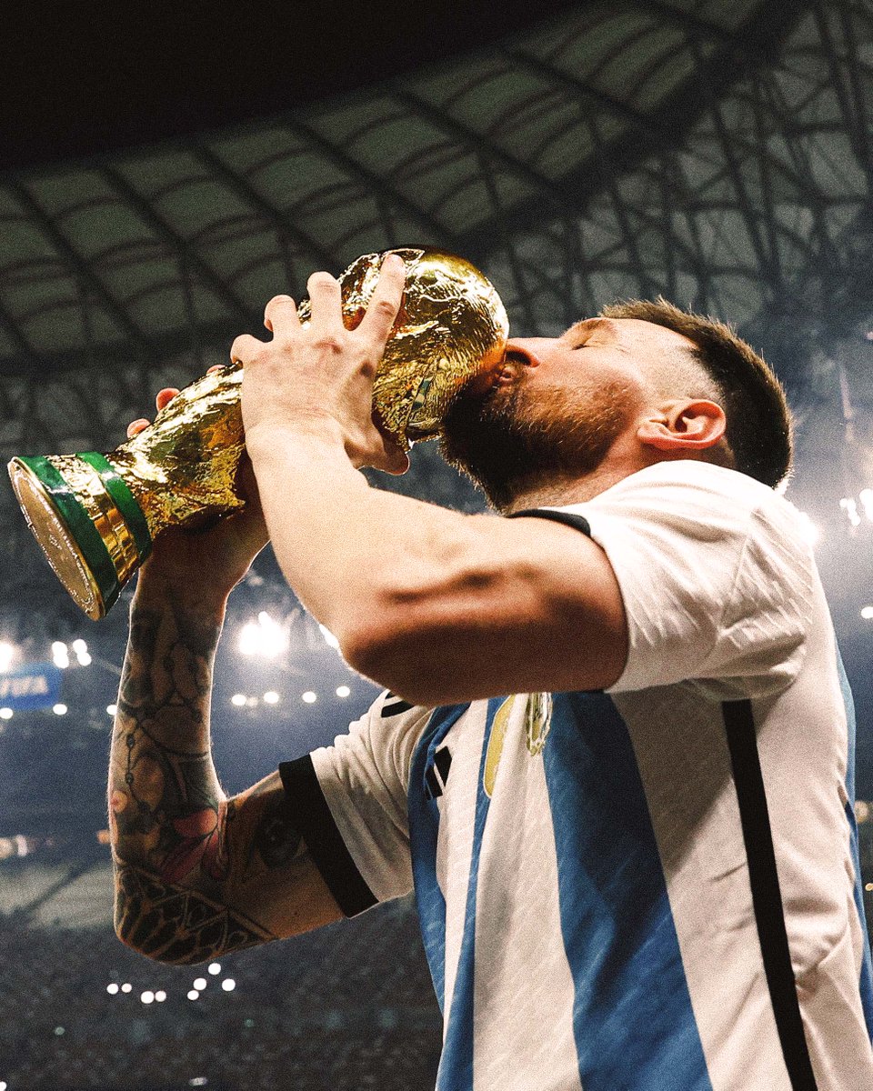demarkesports's tweet photo. Lionel Messi: "Tanrı'nın bunu bana vereceğini biliyordum, bunun benim olacağına dair hislerim vardı." https://t.co/yJu3QYbPWG