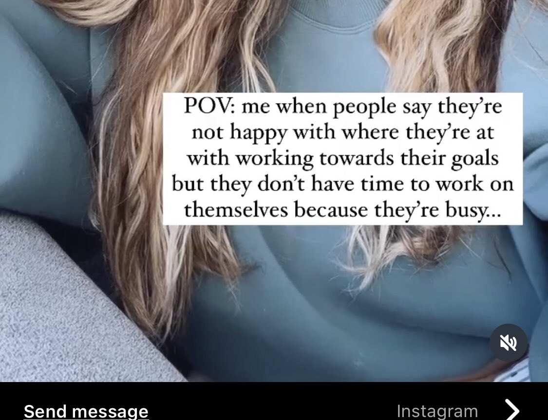 KariChiaradio's tweet photo. Sick of seeing the ✨boss babes✨ attempt to bully people into doing whatever it is they’re selling. 
Like what kind of post is this? Playing the fake violin… some people literally have no time for themselves. Myself being one of them. Stop making people more insecure https://t.co/fQG2PZflkx