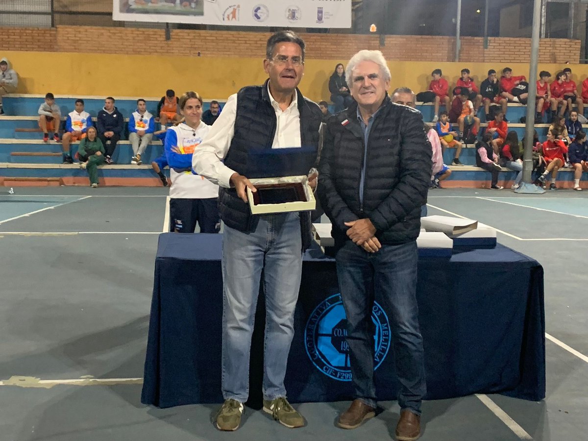 maritimomelilla's tweet photo. Nuestro presidente @maritimomelilla ha participado en la clausura del Memorial Martín Pérez @CAMESoler https://t.co/vvZaMKj8U3