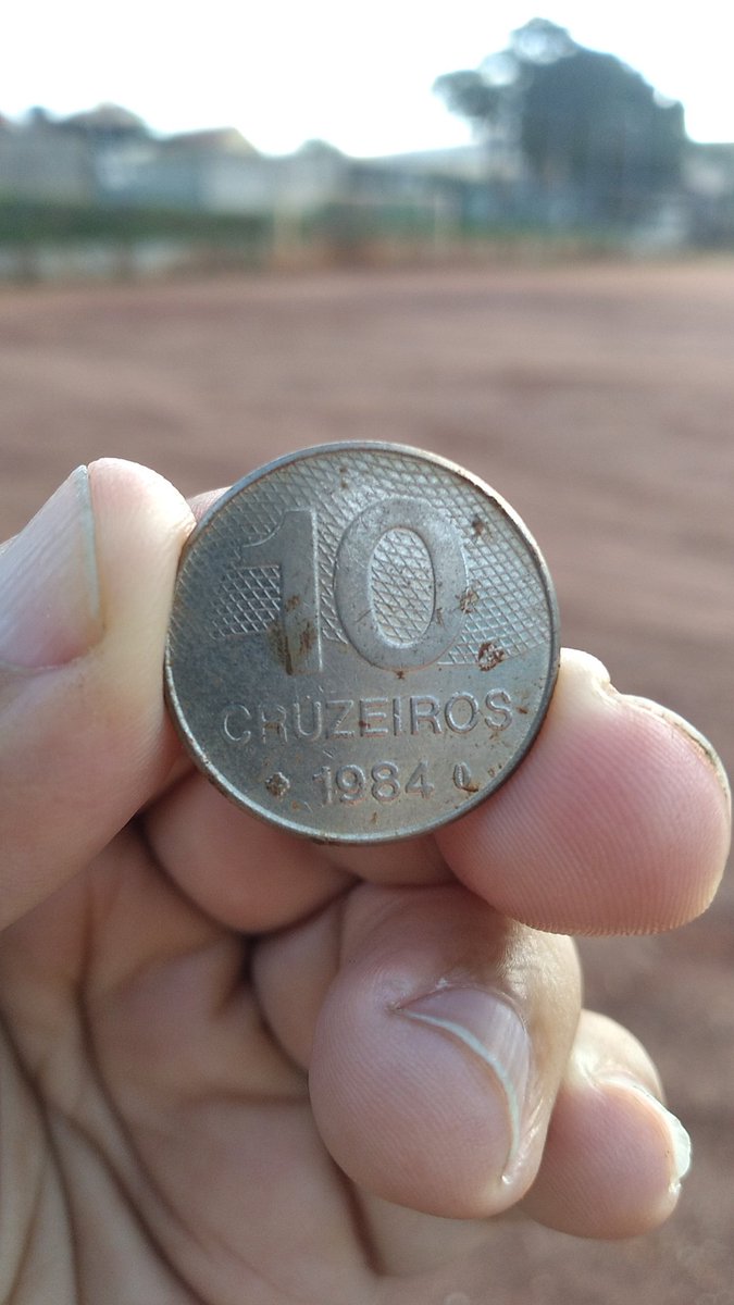 Acabei de achar um Endrick em um campo de futebol.

Que coincidência kkkkkk