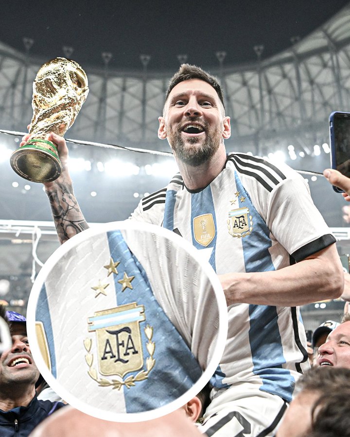 アルゼンチン悲願のW杯優勝！ メッシの“三つ星”ユニフォーム画像は 