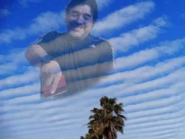 LilMoonLambo's tweet image. Maradona is looking down at Argentina from heaven