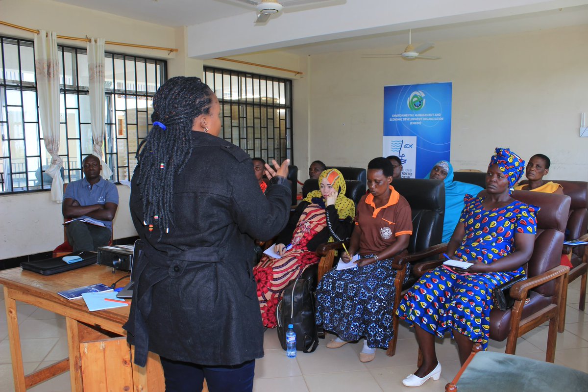 EMEDO19's tweet photo. 2) The district consultative meetings enabled the women fish-workers to learn about #IYAFA, deepen understanding about #TAWFA and identify and prioritize issues they are facing. TAWFA district leaders were elected. Then moved on yo regional consultations https://t.co/iRbEQ0ap7q