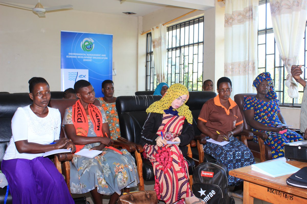 EMEDO19's tweet photo. 2) The district consultative meetings enabled the women fish-workers to learn about #IYAFA, deepen understanding about #TAWFA and identify and prioritize issues they are facing. TAWFA district leaders were elected. Then moved on yo regional consultations https://t.co/iRbEQ0ap7q