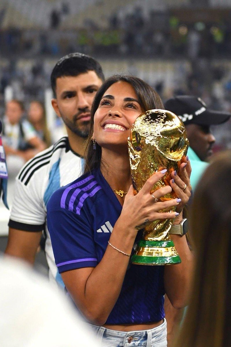 Barzaboy's tweet photo. 😘🏆 https://t.co/pyGYpuFfvE