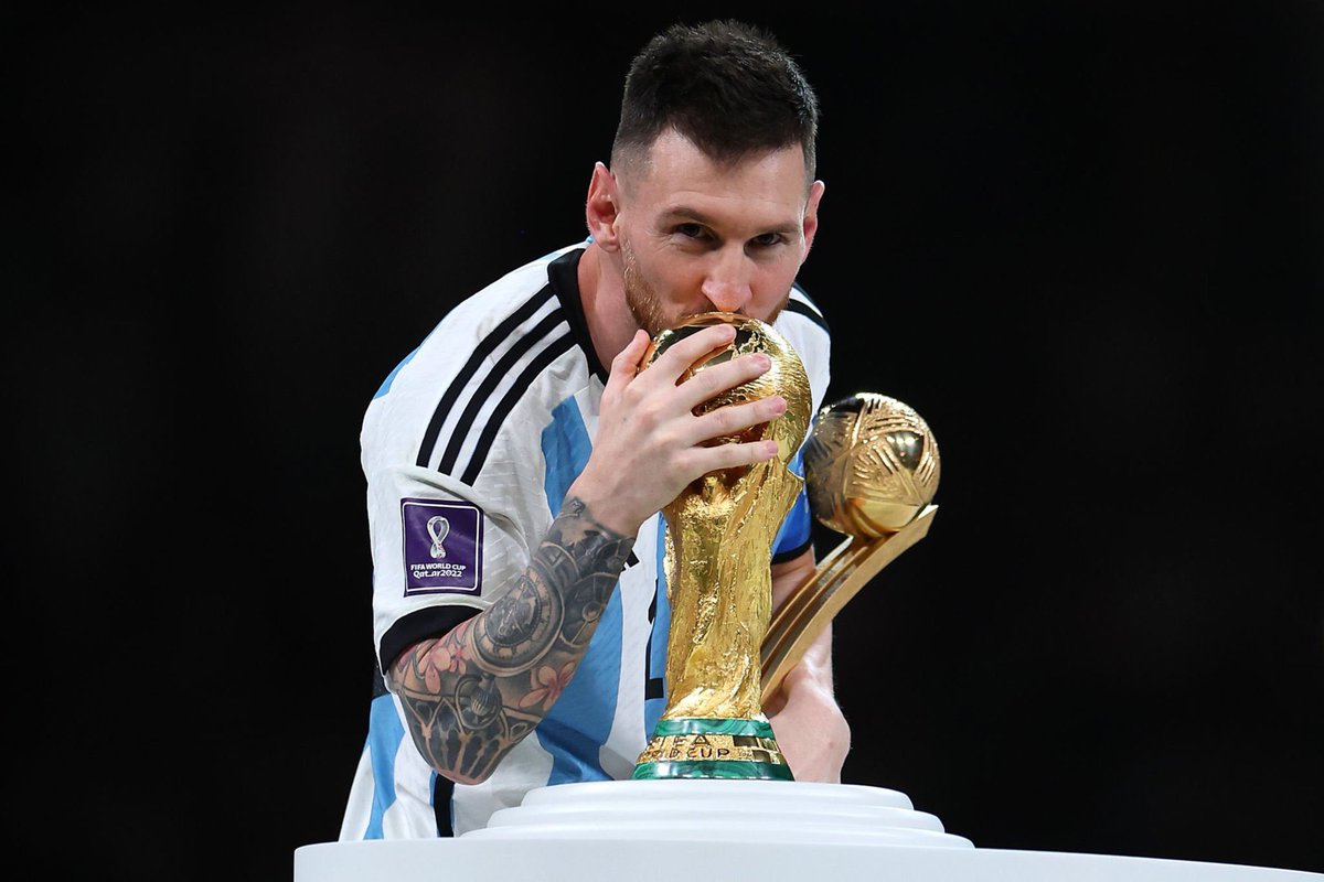 khm10_'s tweet photo. THE BEST EVER🐐💙.
#Messi𓃵 https://t.co/mF5K07vPMt