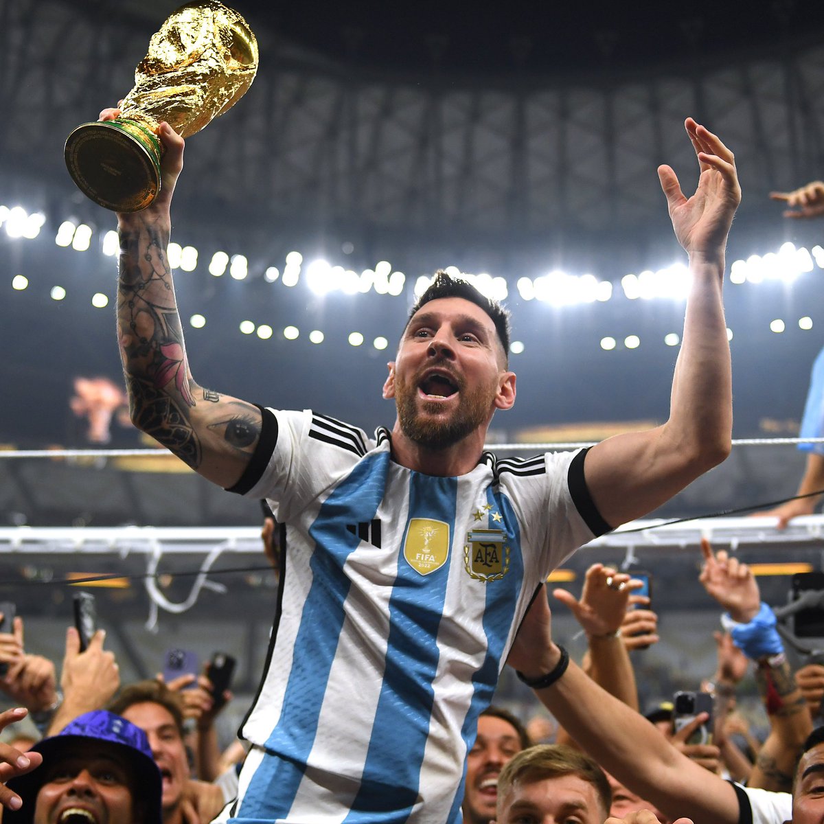 FabrizioRomano's tweet image. Lionel Messi: “No, I’m NOT gonna retire from the national team. I want to keep playing as World Cup champions with Argentina shirt”, tells TyC Sports. ⭐️🇦🇷 #Qatar2022