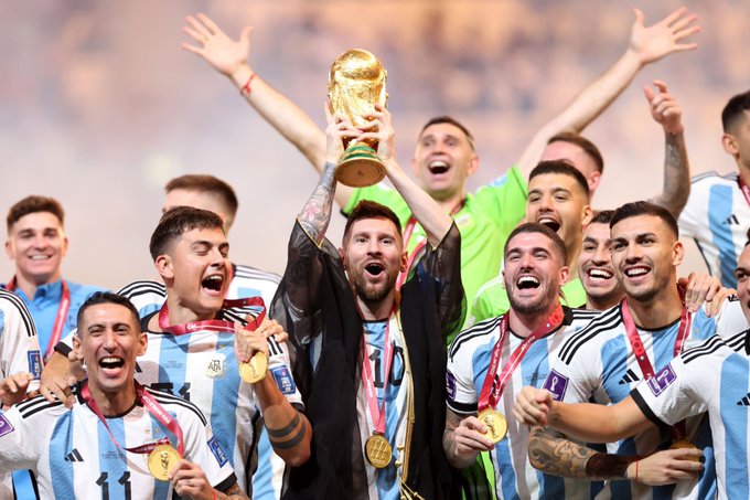 La foto que todos queriamos ver #FIFAWorldCup #Argentina https://t.co/rBytBcnnBW<a href="/tag/fifaworldcup"class="tags">#FIFAWorldCup</a><a href="/tag/argentina"class="tags"><span>#argentina</span></a>