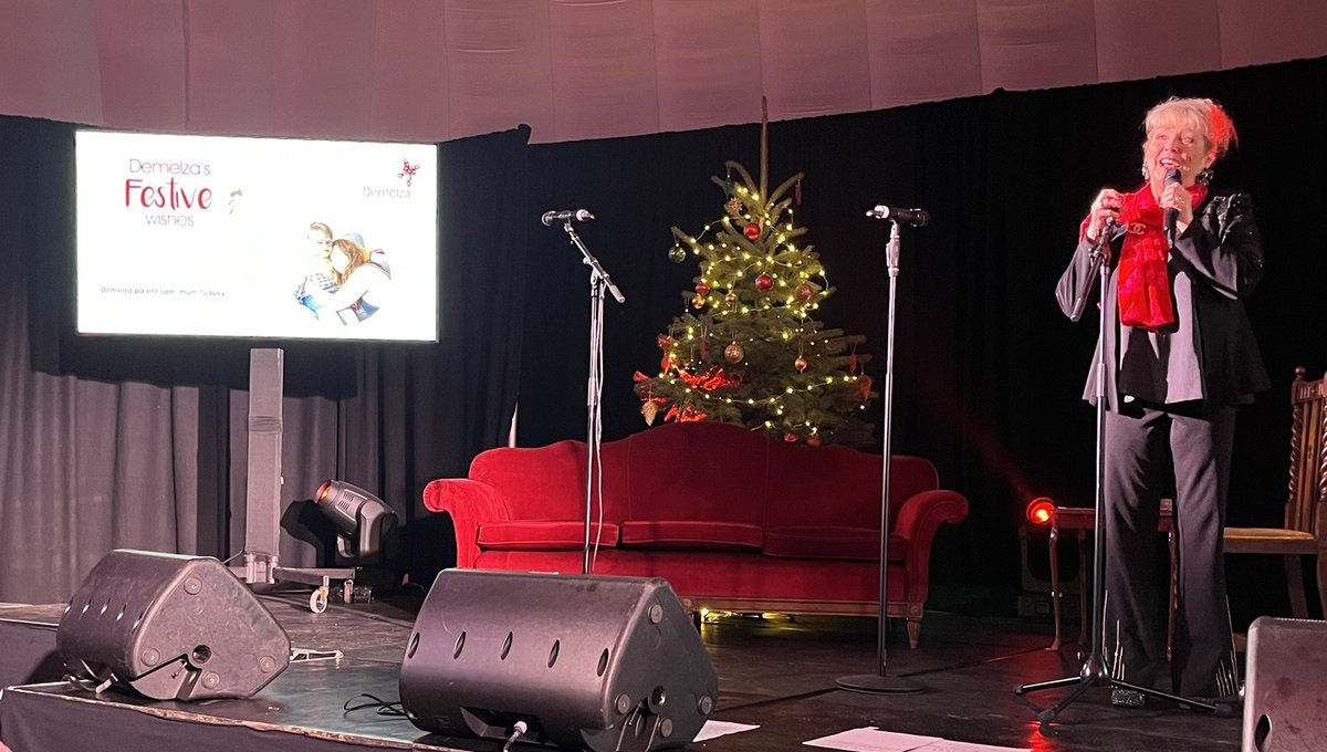 warrior2wounded's tweet photo. @DemelzaHospice - what a great night with the amazing @Cherylbaker https://t.co/OedJSKf4eL