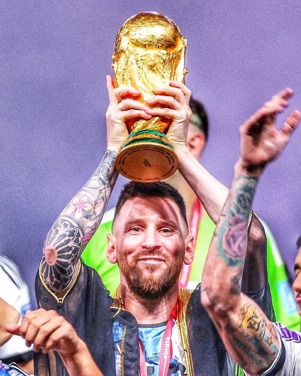 alimo_philip's tweet photo. 🐐 Lionel Messi is the only GOAT.

🙅‍♂️The comparisons is officially over.

#FIFAWorldCup|#Messi𓃵|#GOAT𓃵 https://t.co/P5nWBzOmnf