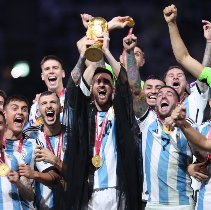 im_shazi's tweet photo. Lionel Messi is a World Champion ❤️. It happened finallyyy. There is nothing left for him to achieve. Buried the GOAT debate today. What an incredible WC for magical Messi at 35. INSANE. The real GOAT🐐!!! LIONEL ANDRES MESSI ❤️
#FIFAWorldCup #Messi𓃵 https://t.co/ui8IVjm4jh