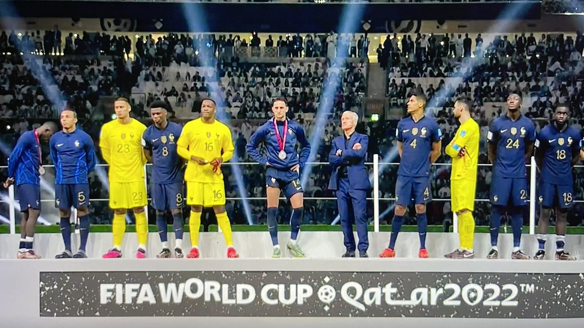 ikkio's tweet photo. I just saw a magnificent final, it will definitely remain in the history of the sport. One thing, however, that I really consider an inelegant gesture, and a display of poor sportsmanship is to take off your silver medals after the awards and in front of the entire world…
1/2 https://t.co/oeZPPc1MAu