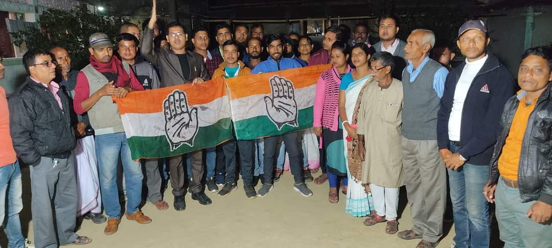 RakhuDasTPYC's tweet photo. During Youth Jodo Booth Jodo campaign, today 80 Voters joined congress from CPIM at saiderpar, Word No 7 in #FatikRoy Assembly. I welcomed them into the Congress Party. https://t.co/oIOxZ2xLZG
