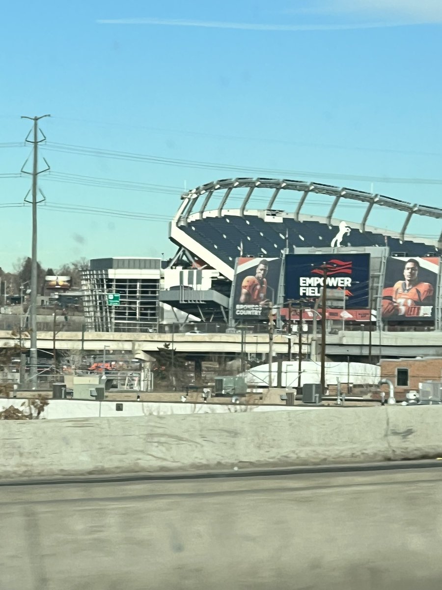 MouseTraps36's tweet photo. Things to do in Denver?!?!? I’m here https://t.co/26ARE4b4nZ