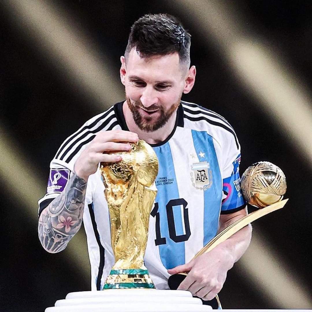 tazam88's tweet photo. Football is completed Now... You did it the true legend #GOAT𓃵 @TeamMessi #LionelMessi𓃵 #FIFAWorldCupFinal https://t.co/rX7doOHQ6z