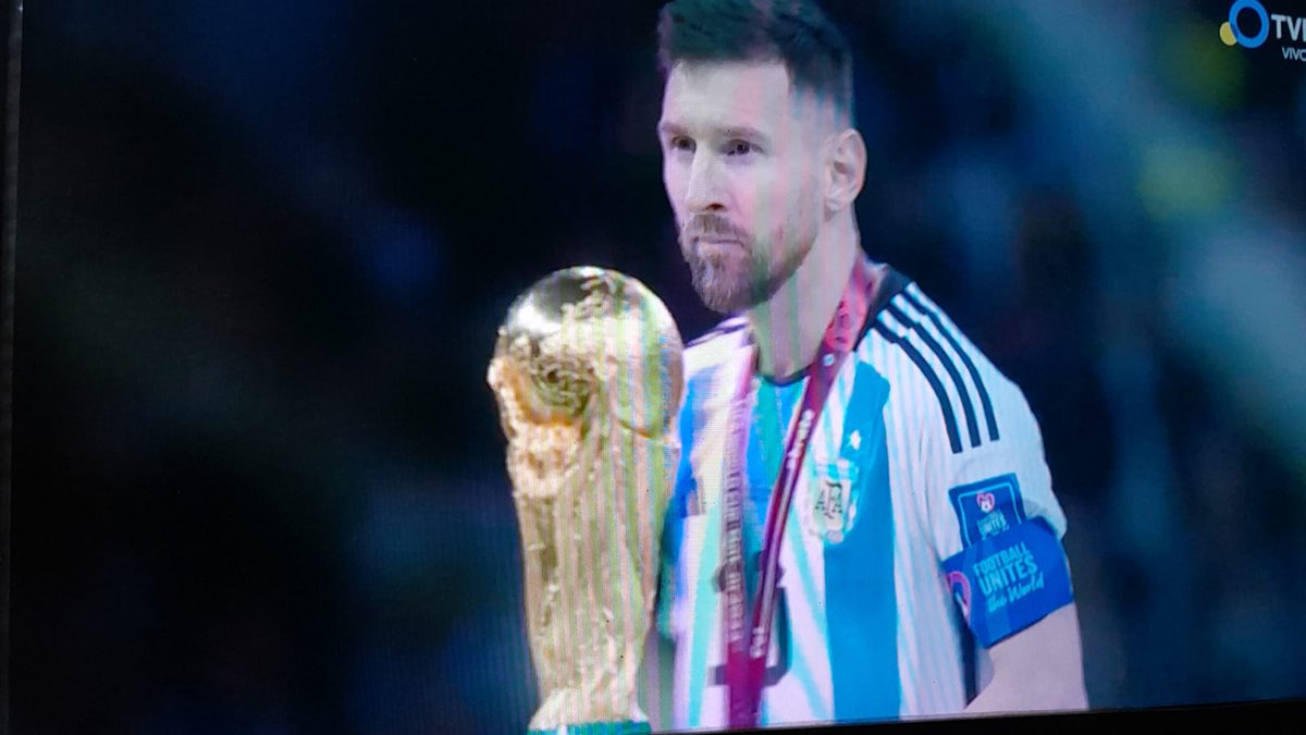 BernioJulio's tweet photo. ¿Qué mirá Bobo #magnetto? ¡Andá Payá #ClarinAntiPatria 
Esta COPA ES NACIONAL Y POPULAR 🇦🇷✌🇦🇷 https://t.co/vCqKnGAfkd