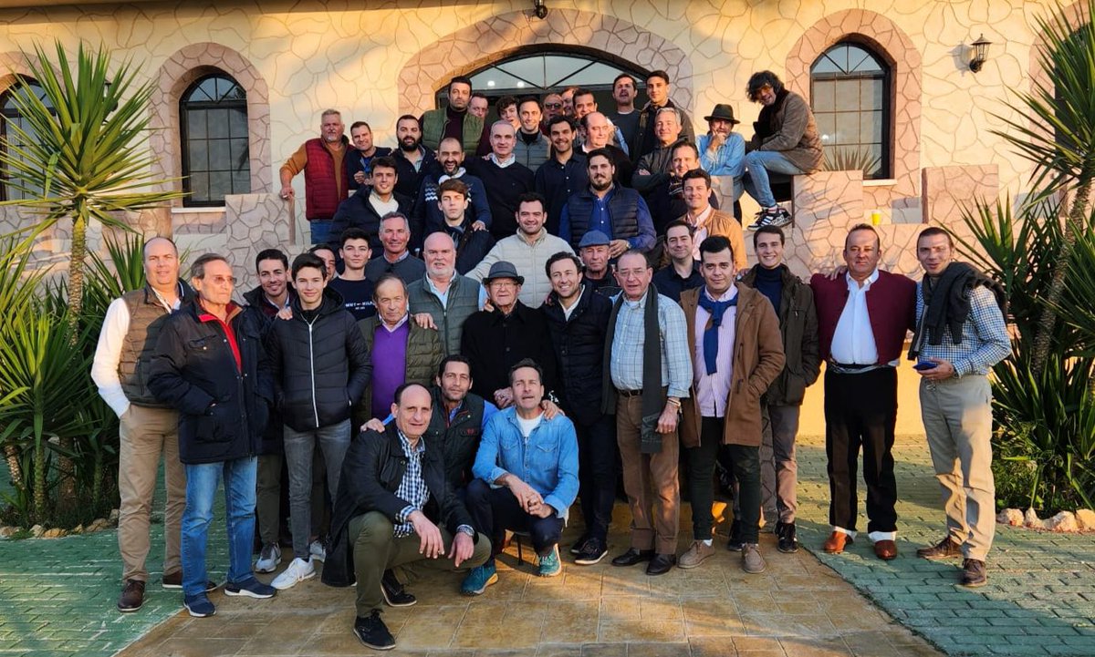 ElMuletazo's tweet photo. Los profesionales del toro de la Región de Murcia se unen por Navidad
➕INFO👇
https://t.co/1H6jyWZmK8 https://t.co/QfU4sc5fRG