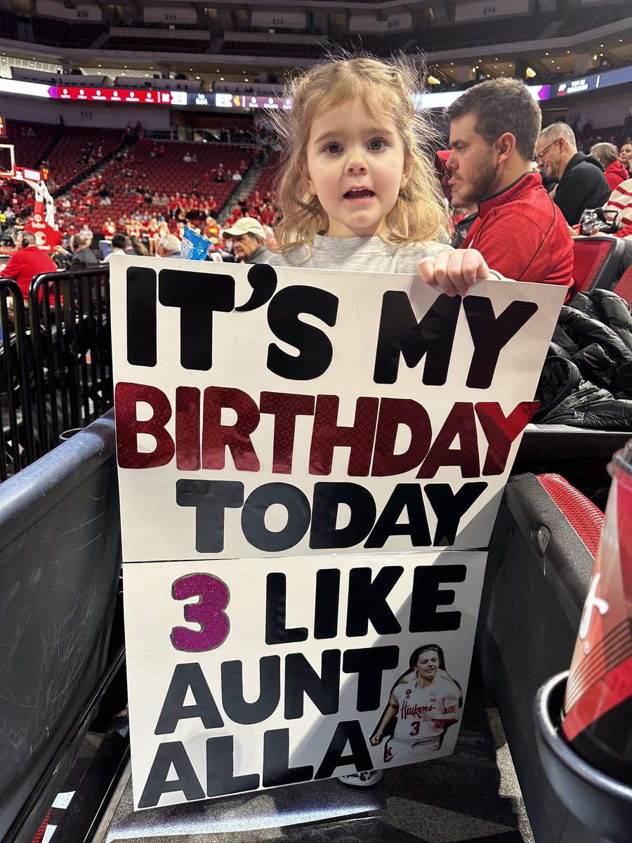 WeidnerBrandon's tweet photo. No other way Kara would want to spend her 3rd Birthday than watching Aunt Allison play basketball! #GBR @HuskersWBB @allison_weidner https://t.co/HSVZwklOaH