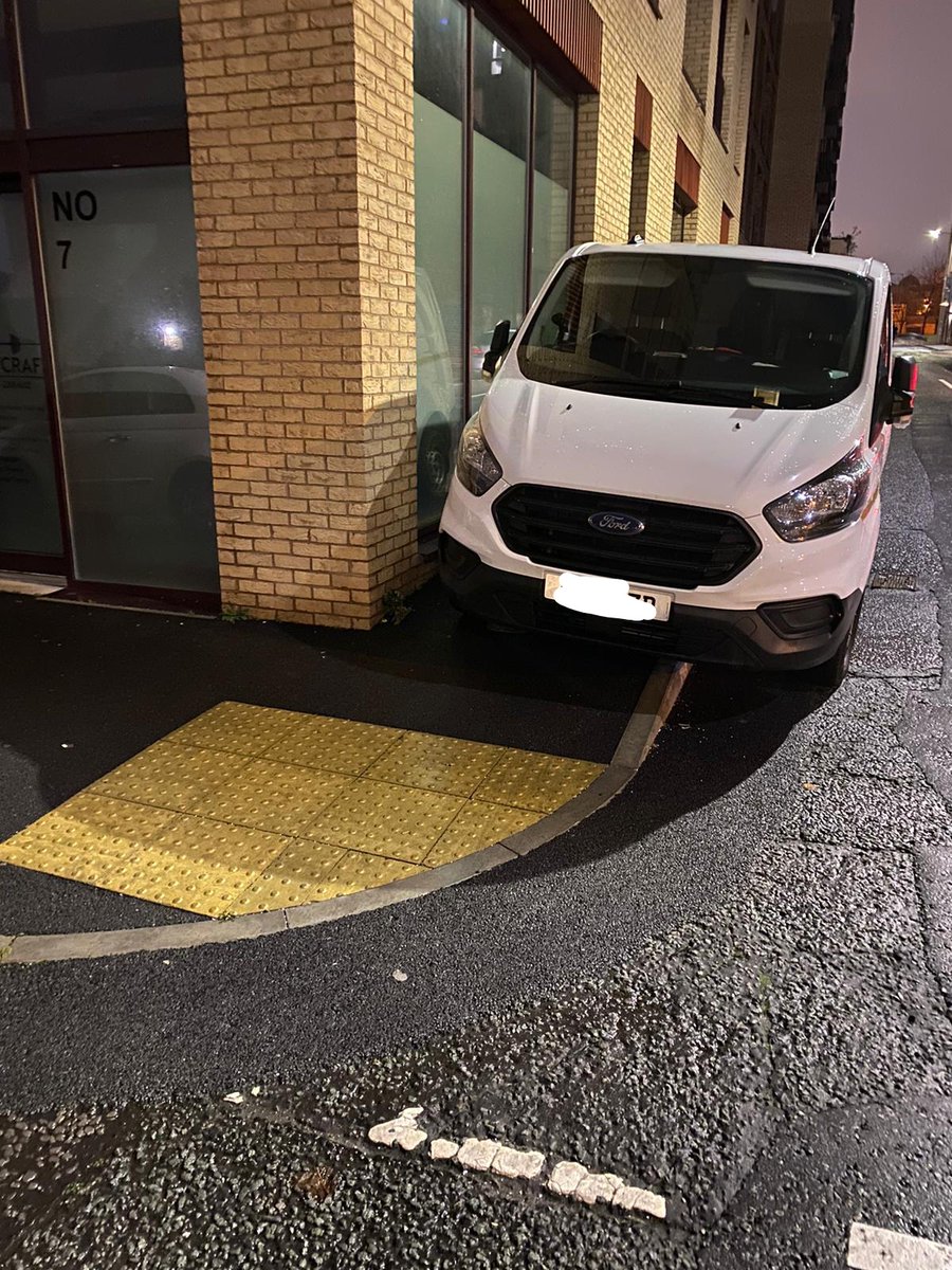 MerPolTraffic's tweet photo. Just a few of the 115 vehicles issued with fines for causing an obstruction over the last couple of evenings in the city centre.
#syd1 https://t.co/XxViEhixBX
