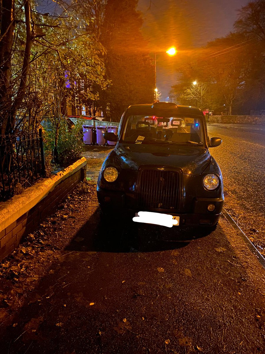 MerPolTraffic's tweet photo. Just a few of the 115 vehicles issued with fines for causing an obstruction over the last couple of evenings in the city centre.
#syd1 https://t.co/XxViEhixBX