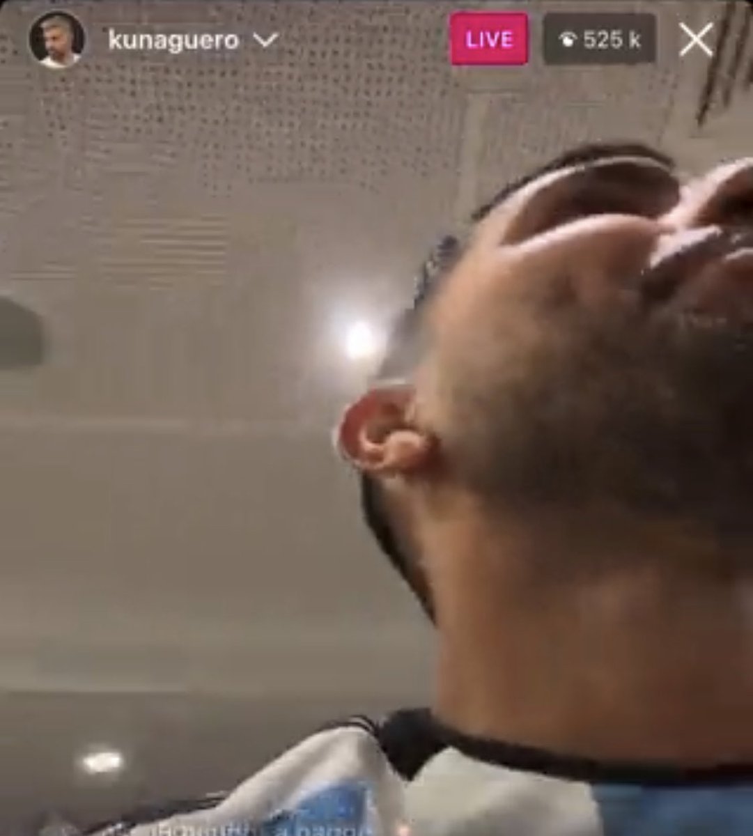 RMadridFrance_'s tweet photo. aguero qui insulte Camavinga de "tête de b*te" sur son live Instagram… décidément ce pays… https://t.co/A7rsXohn2V