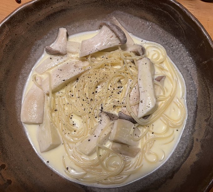 クリームパスタリベンジ、エリンギで🍝 