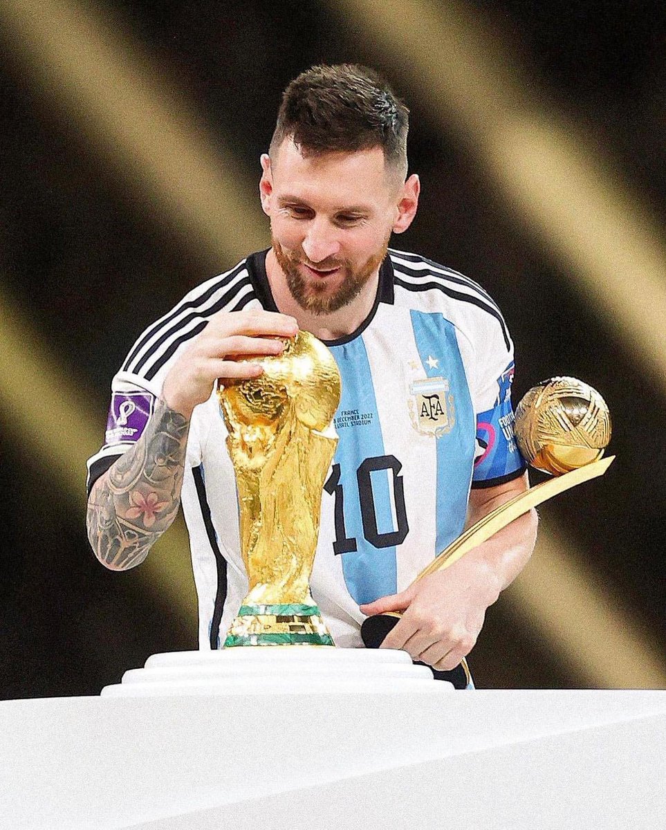 weezd0m's tweet photo. eyes never lie chico 🐐🐐🐐🐐🐐🐐#Messi𓃵 https://t.co/xka2MhvgN3