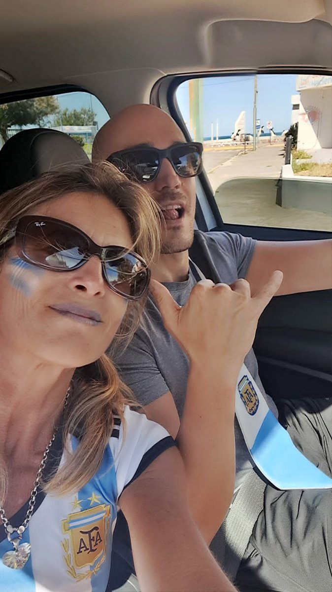 LauFernandezD's tweet photo. CAMPEONES CARAJO...La vida espléndida... VAMOS VAMOOOOOOS ARGENTINA...!!! #ArgentinaCampeon #EsHoy #QatarWorldCup2022 #MundialQatar2022 #ArgentinaTeam #MessiTeam 🇦🇷🇦🇷🇦🇷🇦🇷🇦🇷🇦🇷🇦🇷🇦🇷 https://t.co/TOjlt1sfNJ