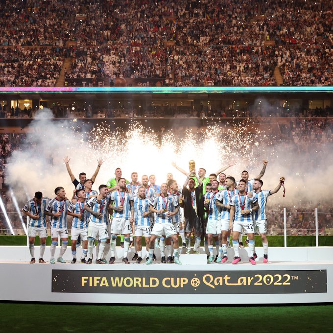 suryanachu1's tweet photo. after 36 years, Leónio Messi's Argentina wins the World Cup. Congratulations to Argentina, the 2022 World Cup champions.
Fifa world cup 2022 qatar ends with History

#ArgentinaVsFrance #FIFAWorldCup #greatestofalltime
#leonelmessi https://t.co/lKGvOsIKiV