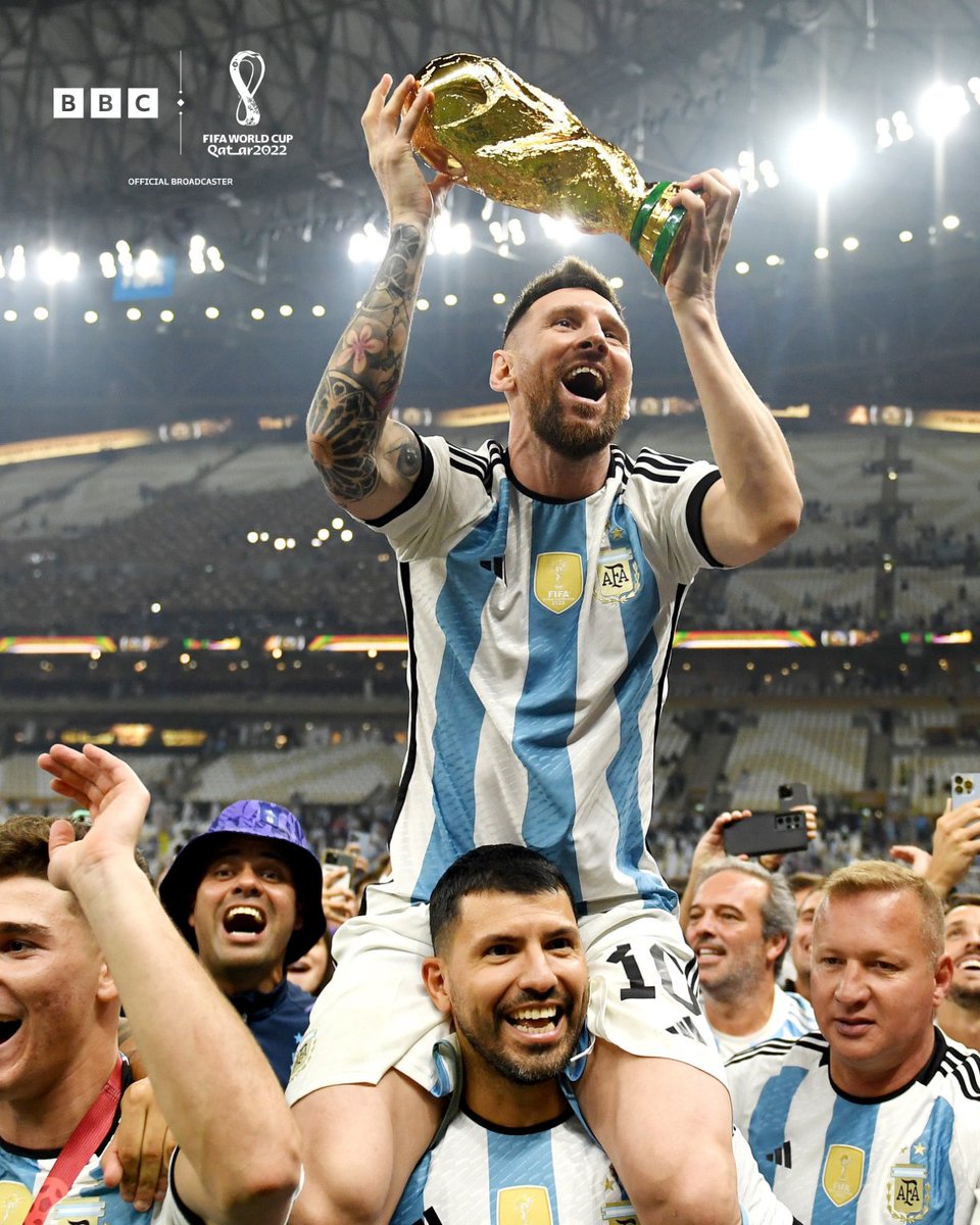 BBCSport's tweet photo. Iconic 🏆

#BBCFootball #BBCWorldCup https://t.co/MdmxBC2FJI