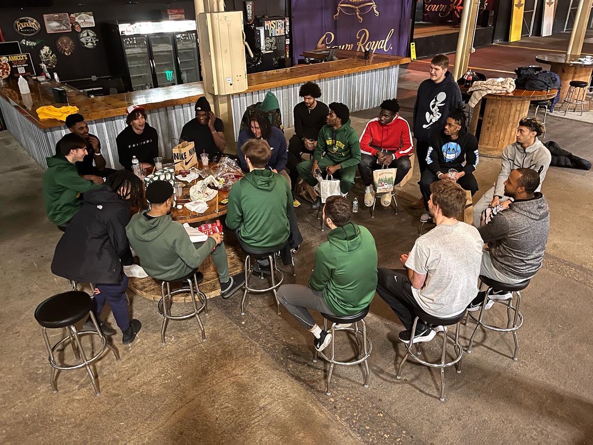 Warrior Men’s Basketball tweet media