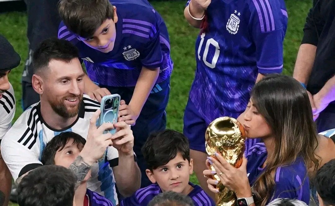 This is so so so WHOLESOME 💙 #Messi𓃵