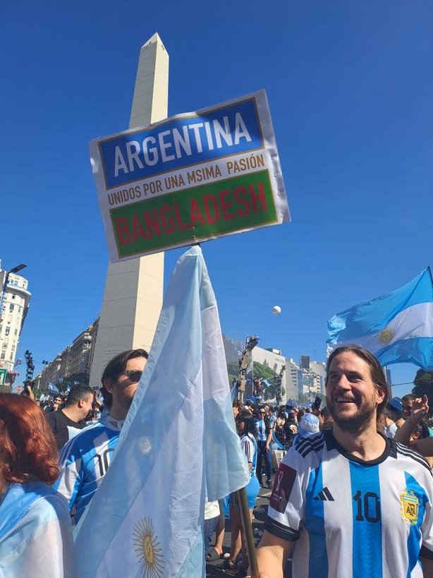 letimartinnez's tweet photo. #Argentina y #Bangladesh unidos por la misma pasión 💙💚 https://t.co/F4eMzq3LOY