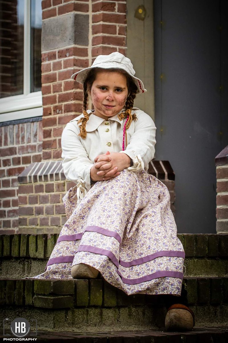 ReuringidVeste's tweet photo. Rust tijdens Reuring
#reuring #Coevorden #ReuringindeVeste @StadCoevorden #StadvanStrijd https://t.co/60zKffuScM
