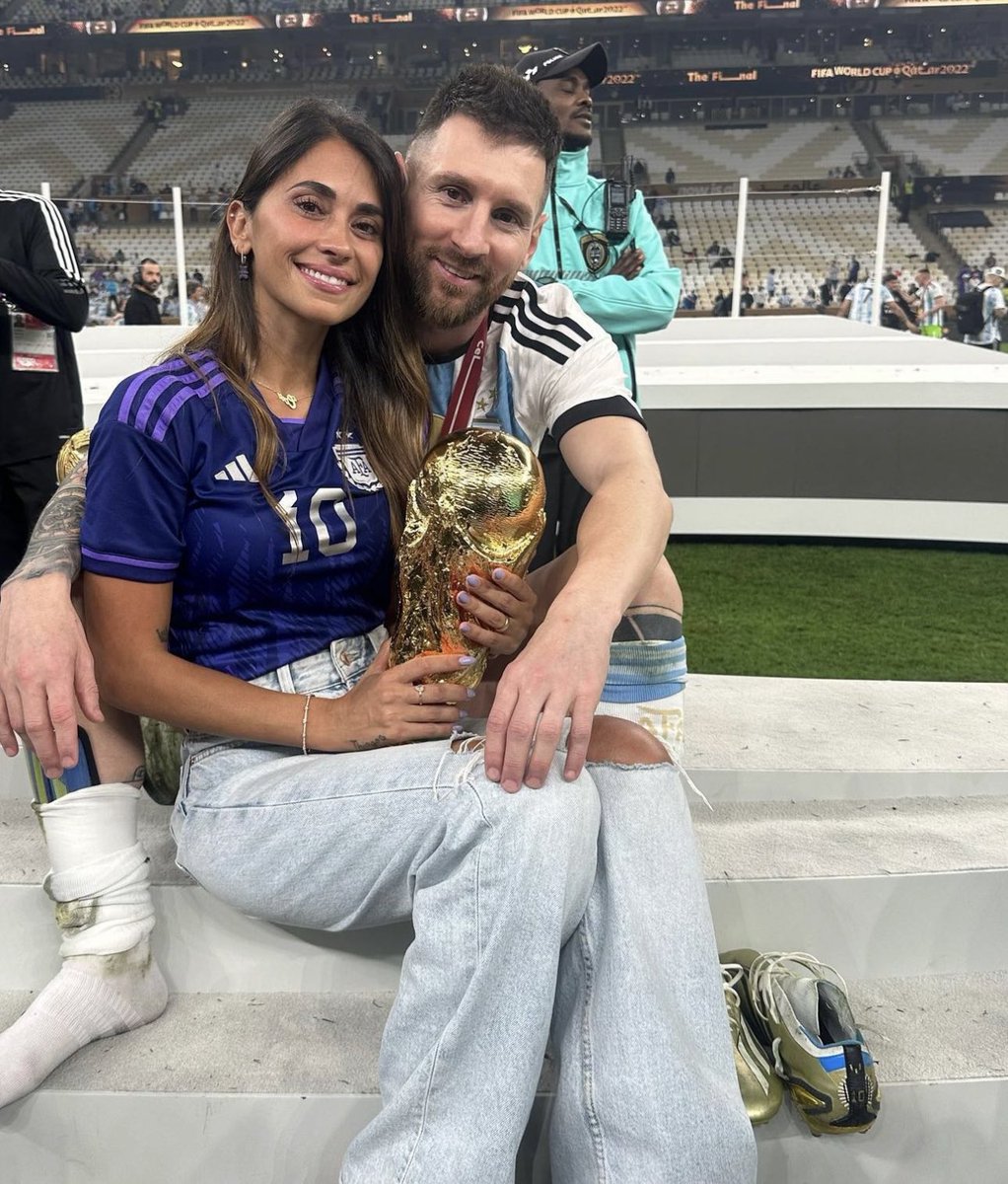 Leo &amp; Anto 😘🥰❤️

#FoxSportsArgentina #Qatar2022 #Messi #Argentina