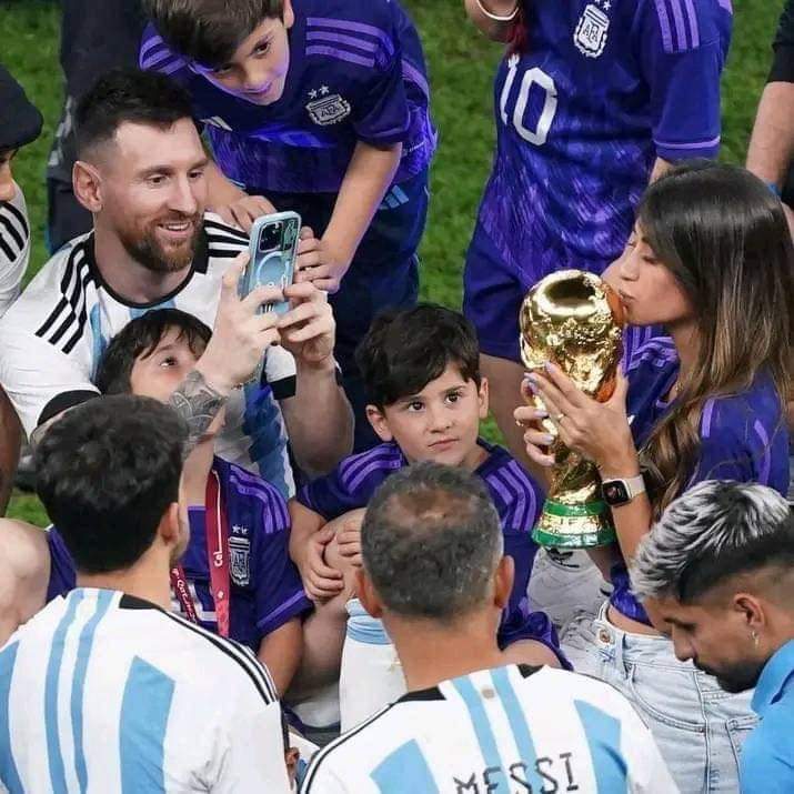 Barca4forever's tweet photo. A life partner like Messi🤍💙🥺 https://t.co/qu9FEEG7PW