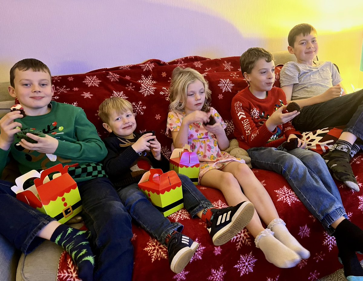 Annual elf party was a success. Santa paid us a virtual visit and has got the Christmas lists locked down 👌🎅🏻