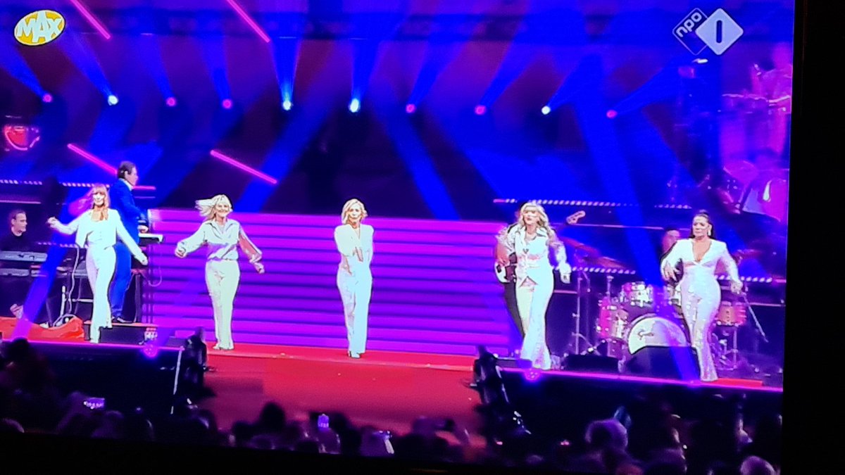 twatters67's tweet photo. Wat zien ze er fantastisch uit #DollyDots #SymphonicainRosso https://t.co/IbYL3pyg0u