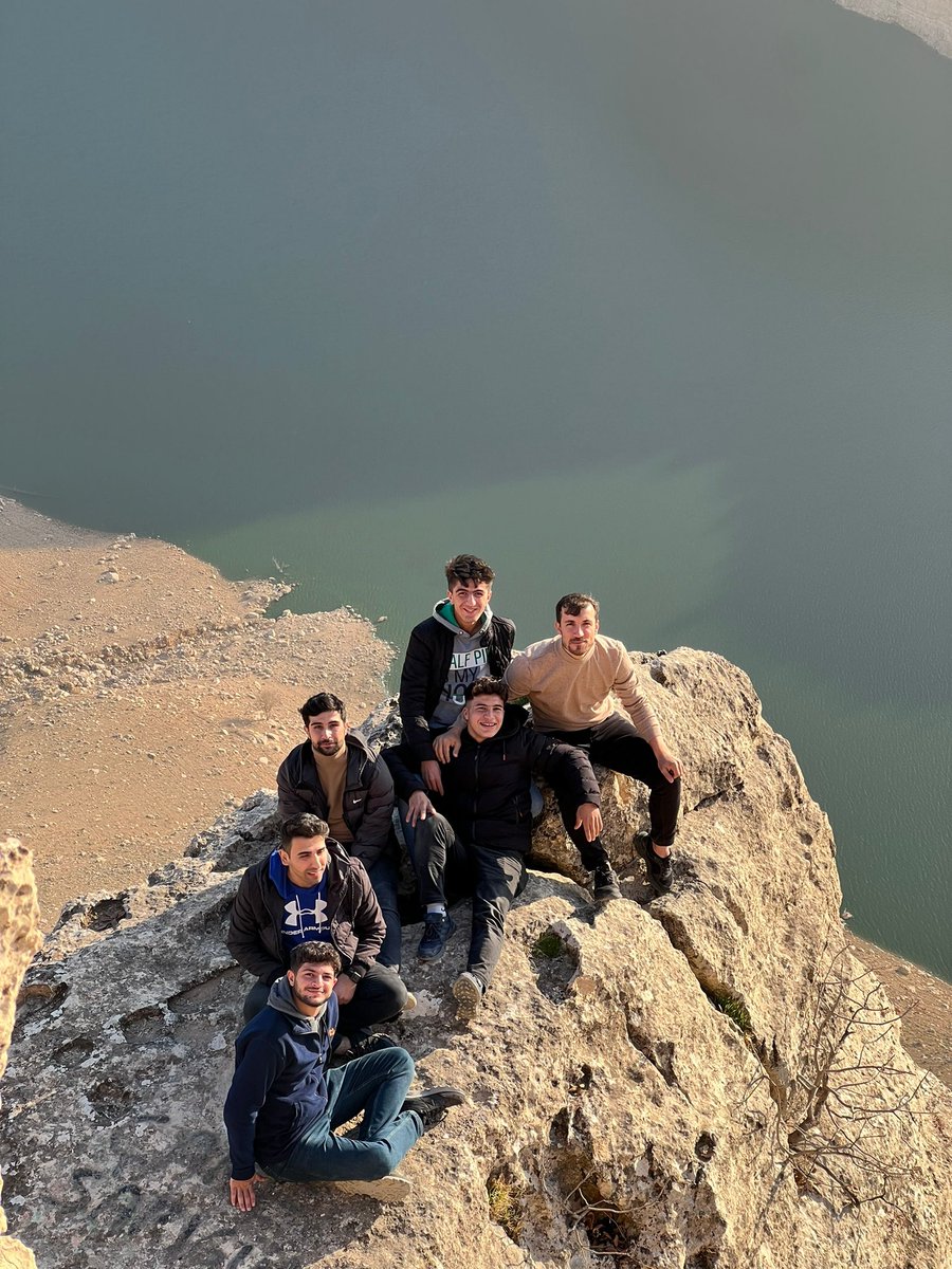 ÜniAK Siirt Her Yerde🚀

ÜniAk Siirt Teşkilatı olarak Üniversiteli gençlerimiz ile birlikte  Siirt'in doğa harikası olan Delikli taş gezi programında bir araya gelerek keyifli dakikalar geçirdik .😊🎉

ÜniAk Siirt gençliği gümbür gümbür geliyor 🚀