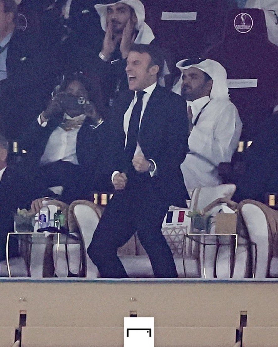 mauricedelorme3's tweet photo. #Macronlahonte aucune retenu aucune maitrise de soi . Ce mec n'est pas fini . #lepetit a sa #vieille
Pauvre #Mbappe #MetooFoot https://t.co/0UouJtiR8l