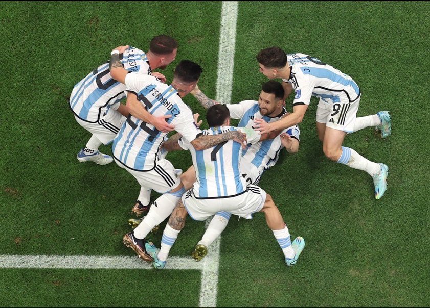 PastorCashLuna's tweet photo. Lo visualizaron,
lo trabajaron,
lo sufrieron,
y ahora lo consiguieron.

¡Felicidades muchachos @afa ! 🇦🇷🇦🇷

Al que cree, todo le es posible. 🙌🏻 https://t.co/uDwkxlwoPZ