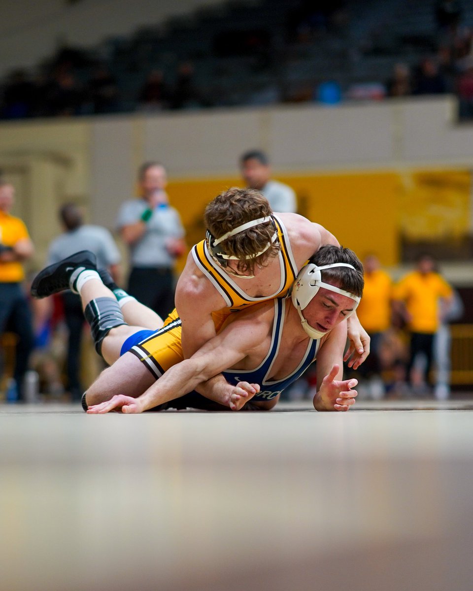 WyoWrestle's tweet photo. 🚨 UPSET ALERT 🚨

@Joshkyle01 PINS No. 5 Rayvon Foley (MSU) for the stunner! 💥 #LCT https://t.co/6OODltIusg