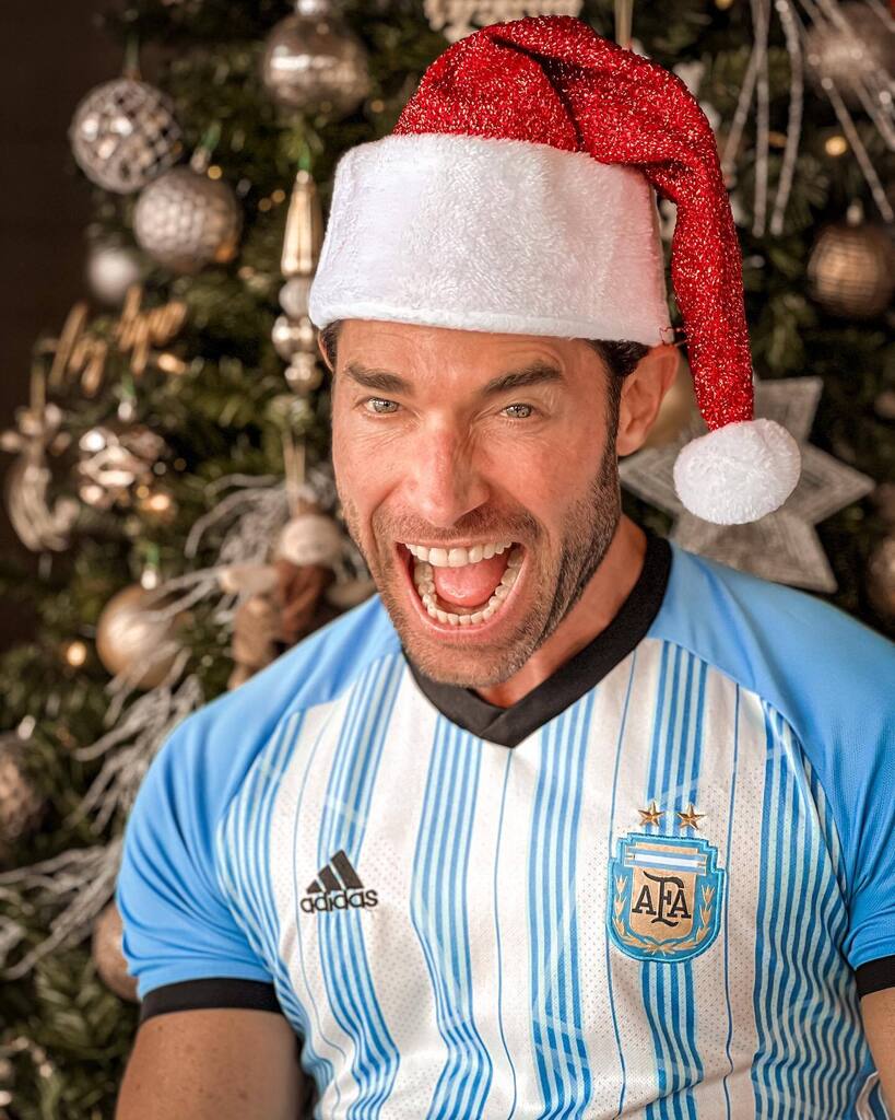 sebastianrulli's tweet photo. Y la Navidad ya llegó para todos l@s Argentinos!!! No hay mejor regalo que esta copa del mundo!! Que mundial y Partido tan impresionante!! La mejor final de todos los tiempos. 2 equipazos dándolo todo y el resultado más emocionante para los que amamos Ar… https://t.co/lmHJeSUu03 https://t.co/Vitkn10W4w
