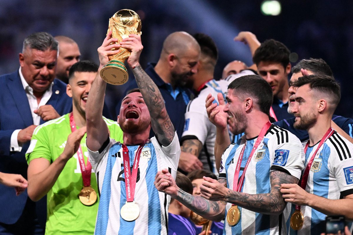 premierleague's tweet photo. What dreams are made of 🤩

#FIFAWorldCup https://t.co/gjl99NX7Xq